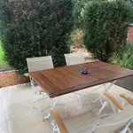 Casa de Férias Privat Residence Boardinghouse Meerbusch Terrasse, Parkplatz, Naehe Messe Duesseldorf & Flughafen Meerbusch