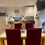 Private Boardinghouse & Terrasse, Parkplatz Nahe Messe Tatil Evi Meerbusch