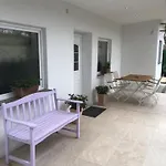 Private Boardinghouse & Terrasse, Parkplatz Nahe Messe