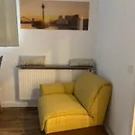 Tatil Evi Private Boardinghouse & Terrasse, Parkplatz Nahe Messe Meerbusch