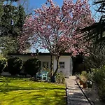 Private Boardinghouse & Terrasse, Parkplatz Nahe Messe Tatil Evi *