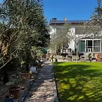 Tatil Evi Private Boardinghouse & Terrasse, Parkplatz Nahe Messe Meerbusch