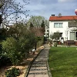 Private Boardinghouse & Terrasse, Parkplatz Nahe Messe * Meerbusch