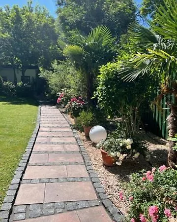 Boardinghouse Meerbusch, Ihr Privater Bungalow, Nahe Messe Duesseldorf