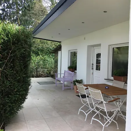 Boardinghouse Meerbusch, Ihr Privater Bungalow, Nahe Messe Duesseldorf メーアブッシュ