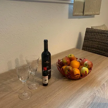 Private Boardinghouse & Terrasse, Parkplatz Nahe Messe *