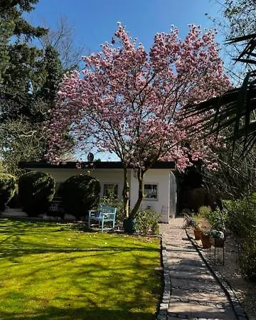 Boardinghouse Meerbusch, Ihr Privater Bungalow, Nahe Messe Duesseldorf Holiday home *