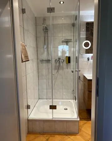 Privat Boardinghouse Naehe Messe Duesseldorf Flughafen *