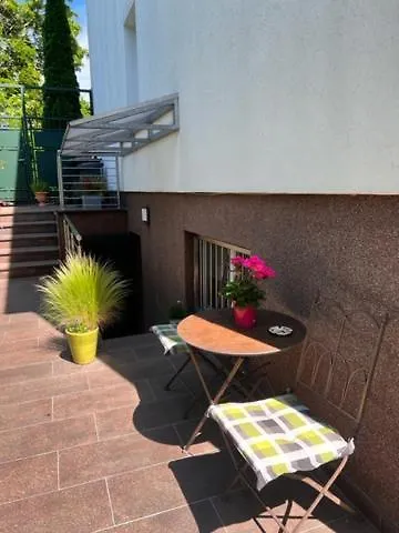 Feriehus Privat Residence Boardinghouse Meerbusch Terrasse, Parkplatz, Naehe Messe Duesseldorf & Flughafen