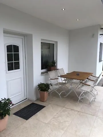Feriehus Privat Residence Boardinghouse Meerbusch Terrasse, Parkplatz, Naehe Messe Duesseldorf & Flughafen *