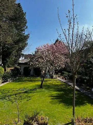 Feriehus Privat Residence Boardinghouse Meerbusch Terrasse, Parkplatz, Naehe Messe Duesseldorf & Flughafen *