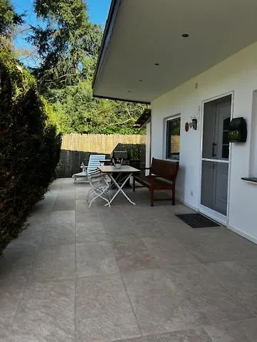 Privat Residence Boardinghouse Meerbusch Terrasse, Parkplatz, Naehe Messe Duesseldorf & Flughafen Meerbusch